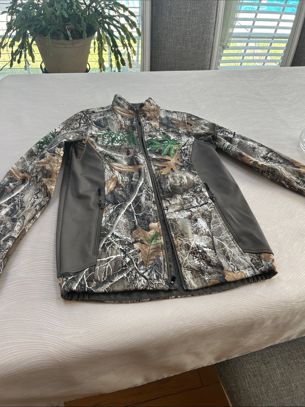 Magellan Outdoors Boys Camo Softshell Jacket with Olive Panels